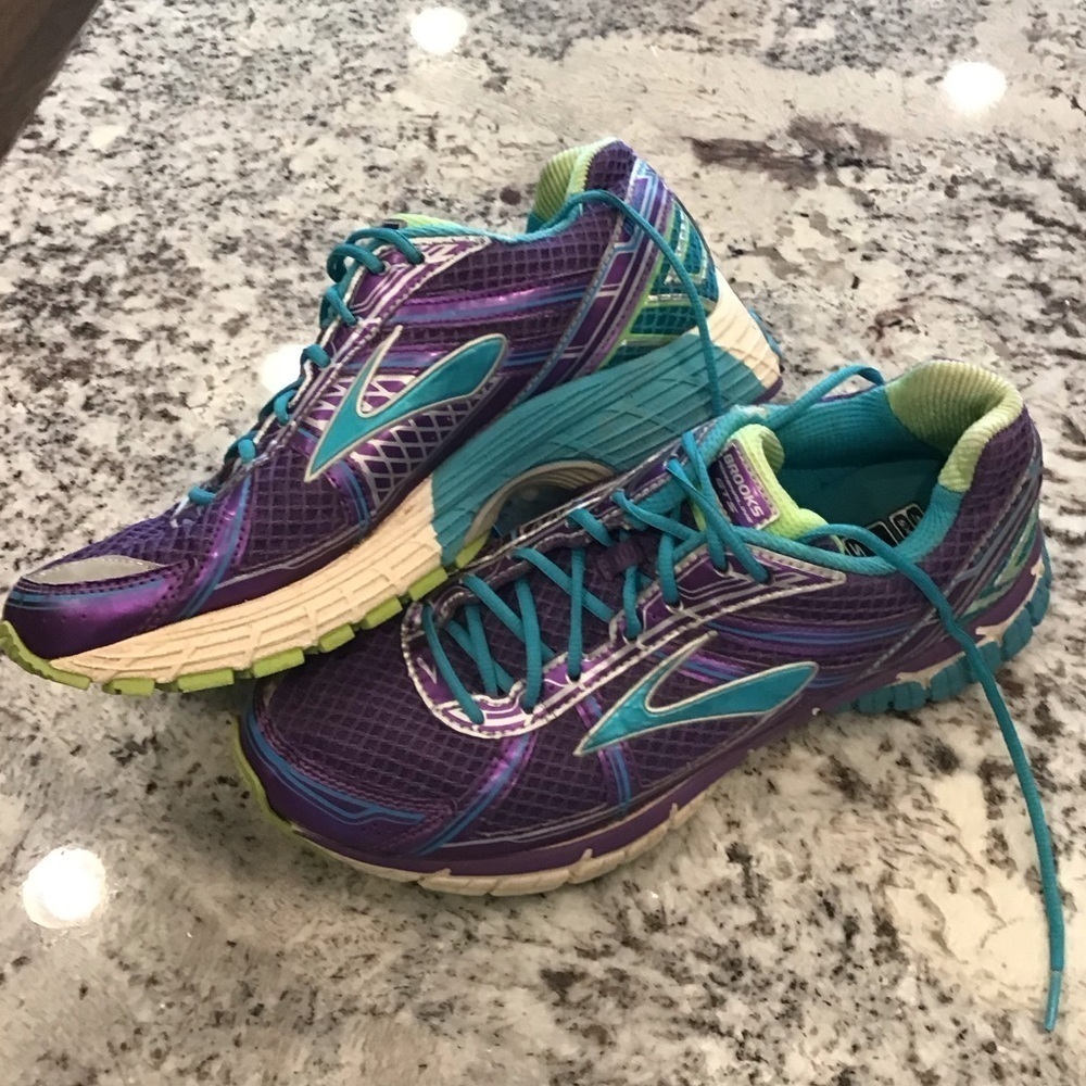 Brooks Adrenaline GTS 15, running shoes, sneakers, tennis shoes, teal and purple